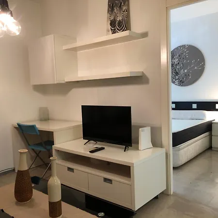 Apartamento Unico En Embajadores Madrid Exterior photo